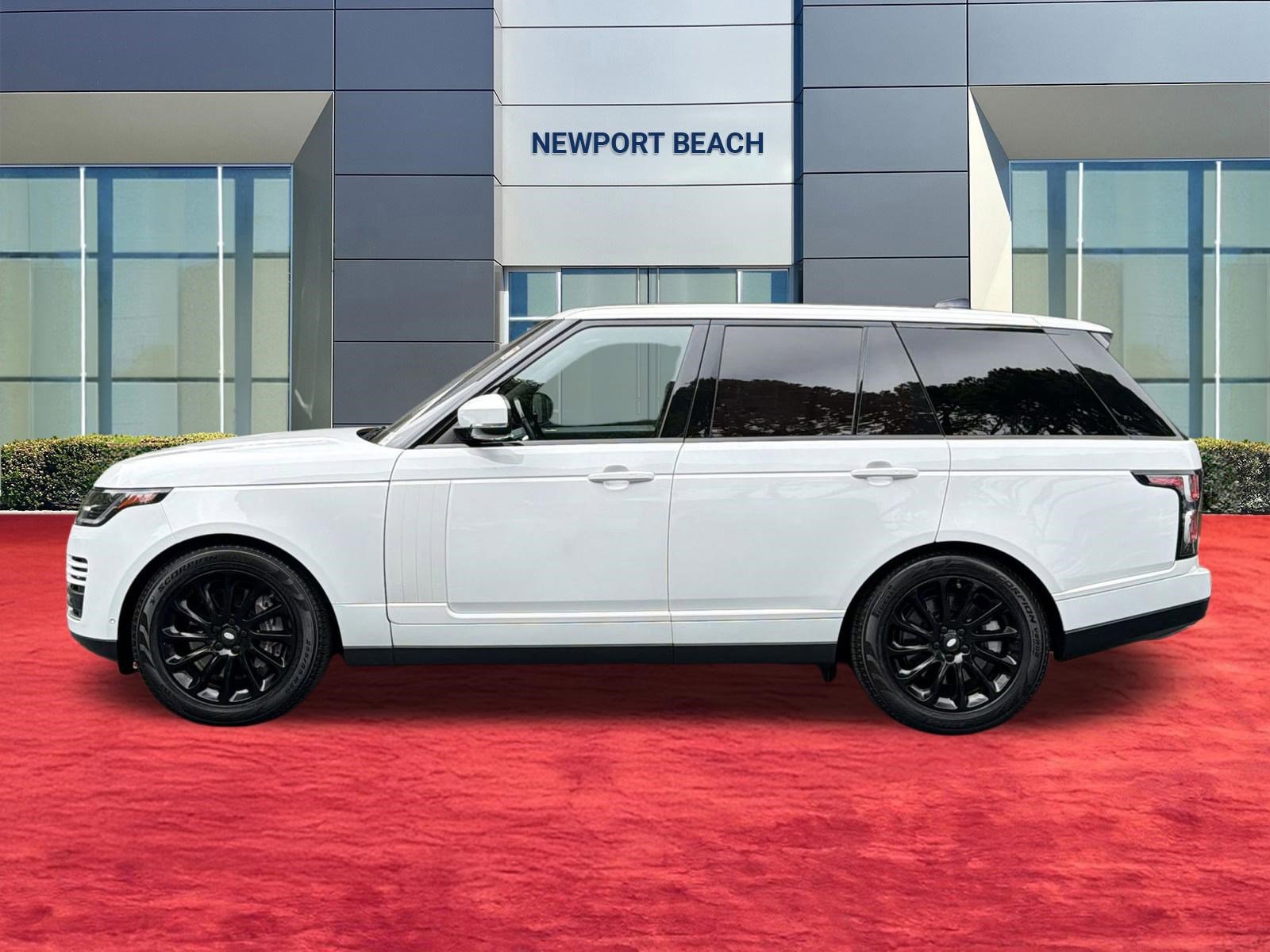 Used 2020 Land Rover Range Rover HSE AWD/4WD image 2