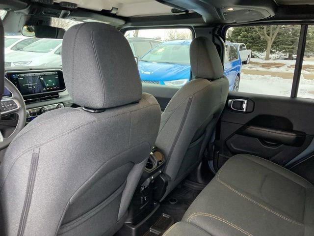 Certified 2025 Jeep Wrangler Sahara w/ Safety Group image 24