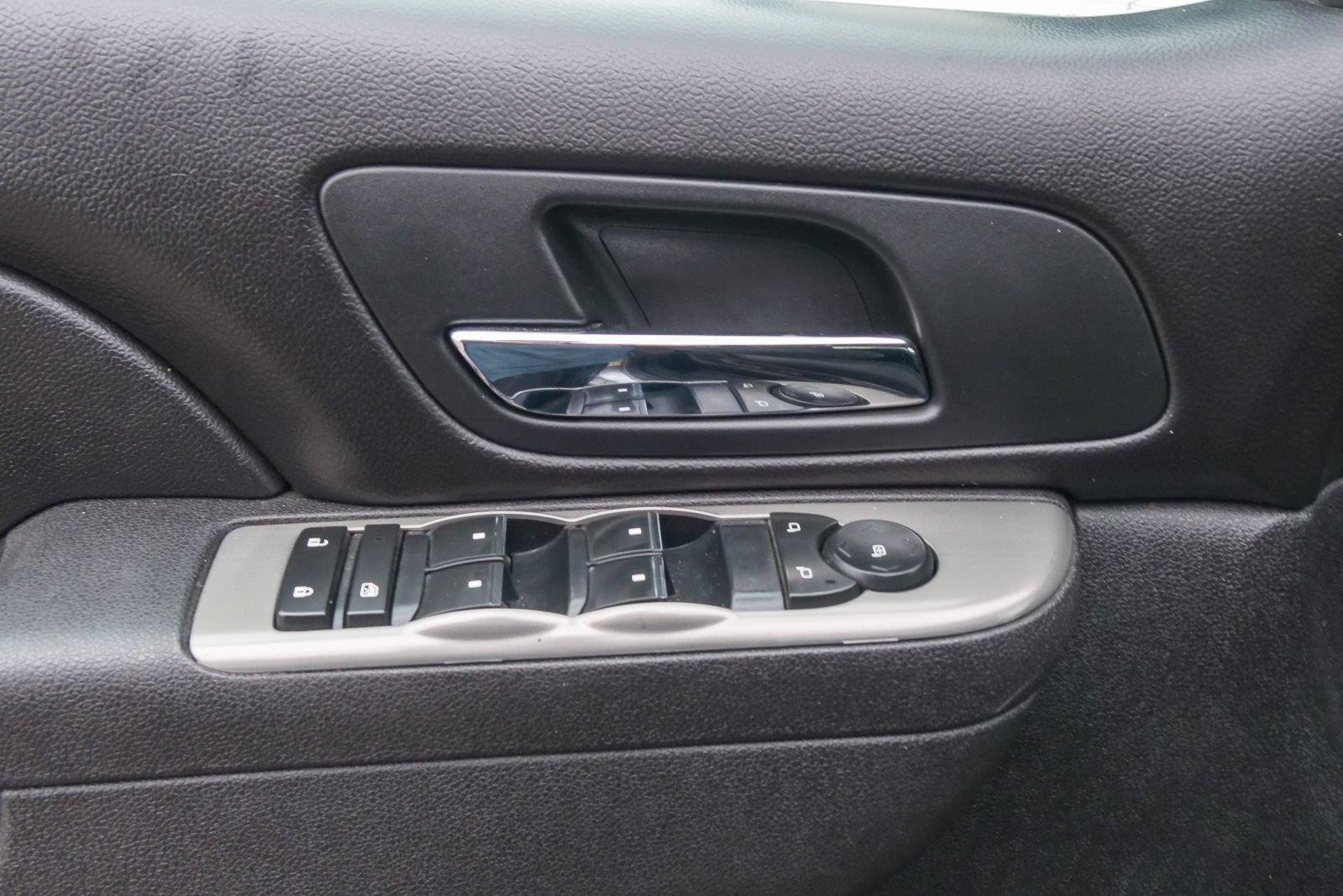 Used 2012 Chevrolet Tahoe 4WD image 19