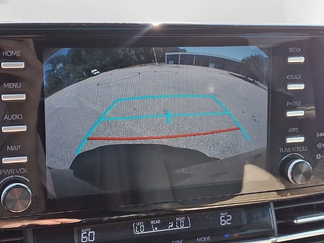 Used 2021 Toyota Sienna XLE FWD image 21