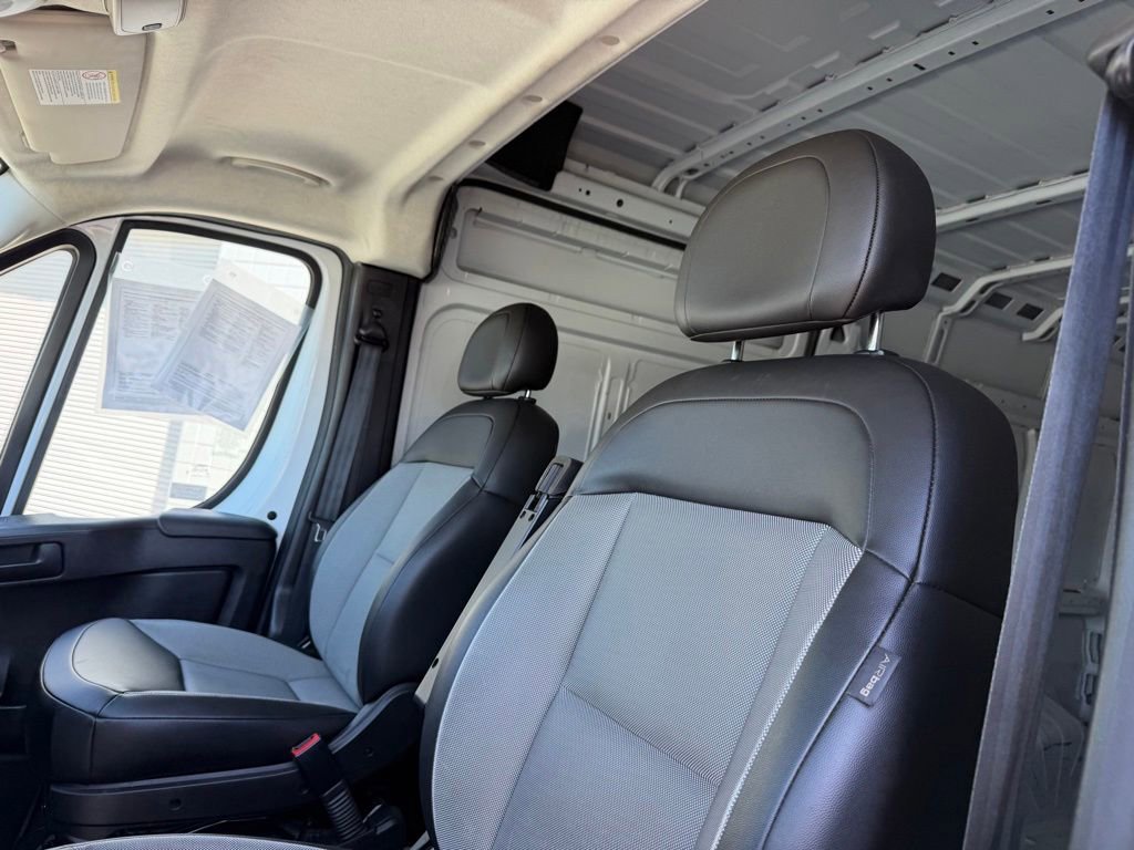 Used 2023 RAM ProMaster 2500 FWD image 14