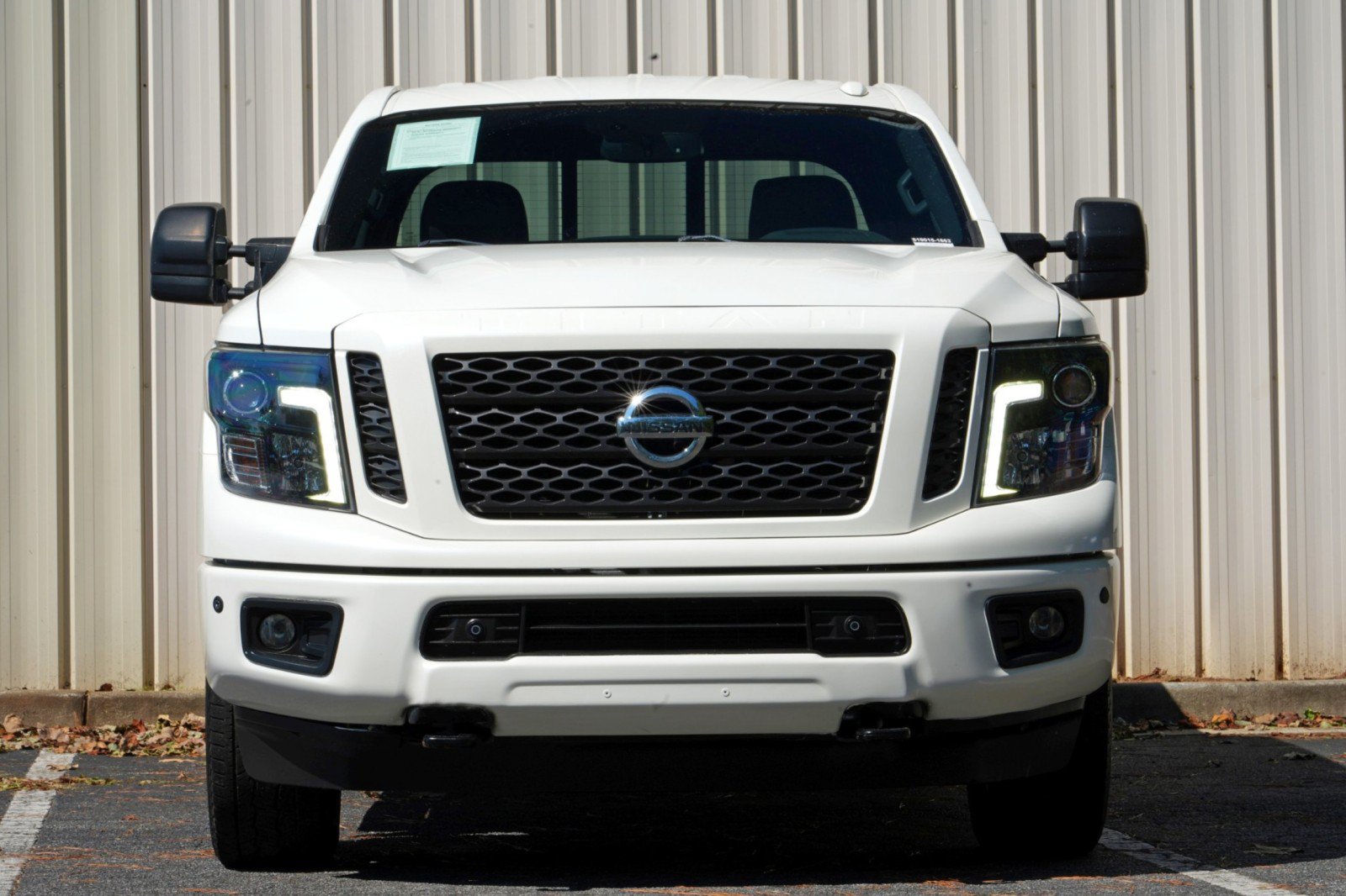Used 2018 Nissan Titan SL w/ Midnight Edition AWD/4WD image 6