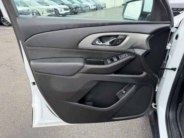 Certified 2023 Chevrolet Traverse LT FWD image 14