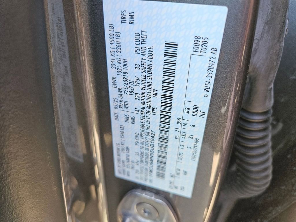 Used 2025 Ford Escape ST-Line image 30