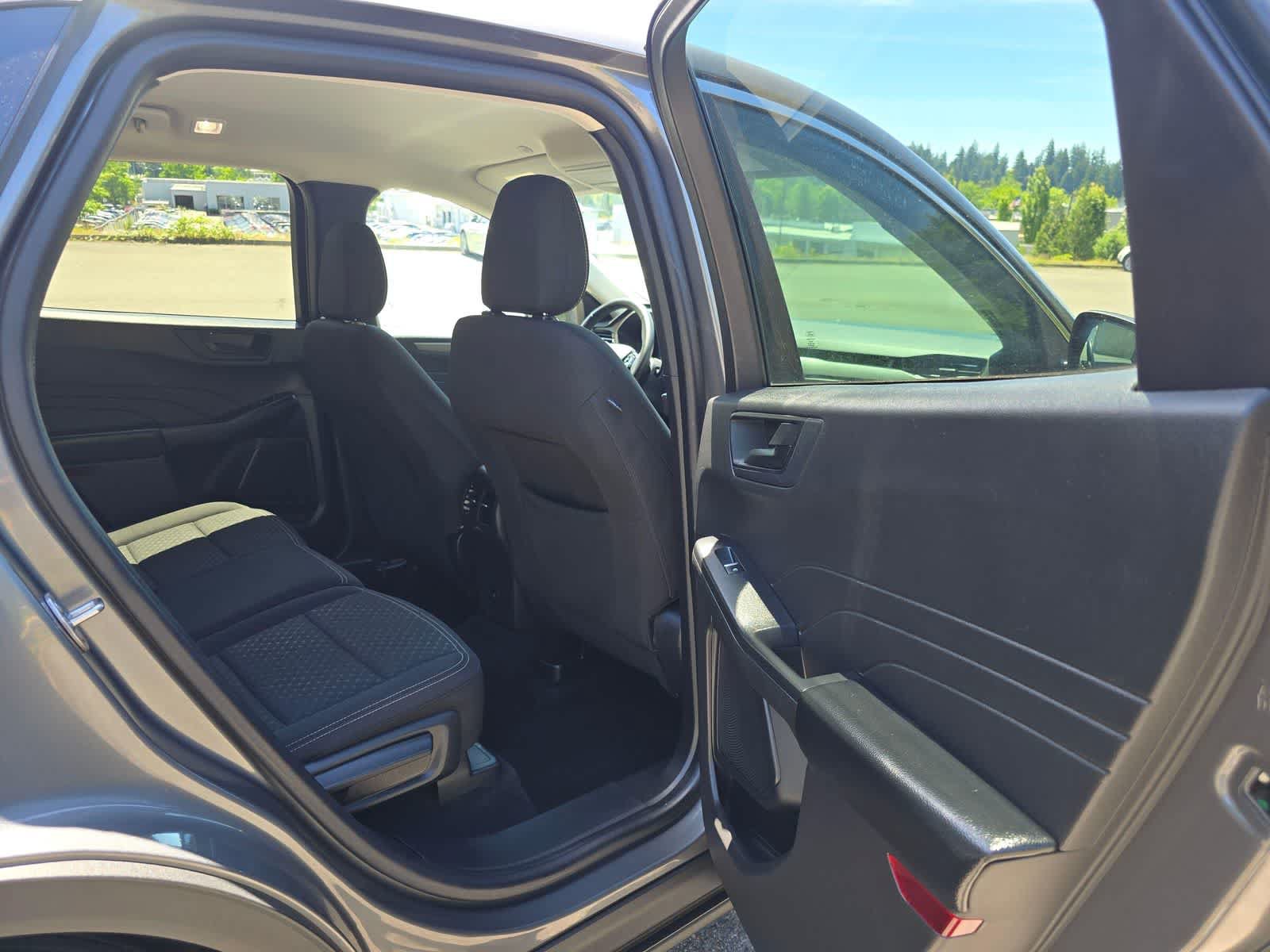 Used 2024 Ford Escape Active AWD/4WD image 14