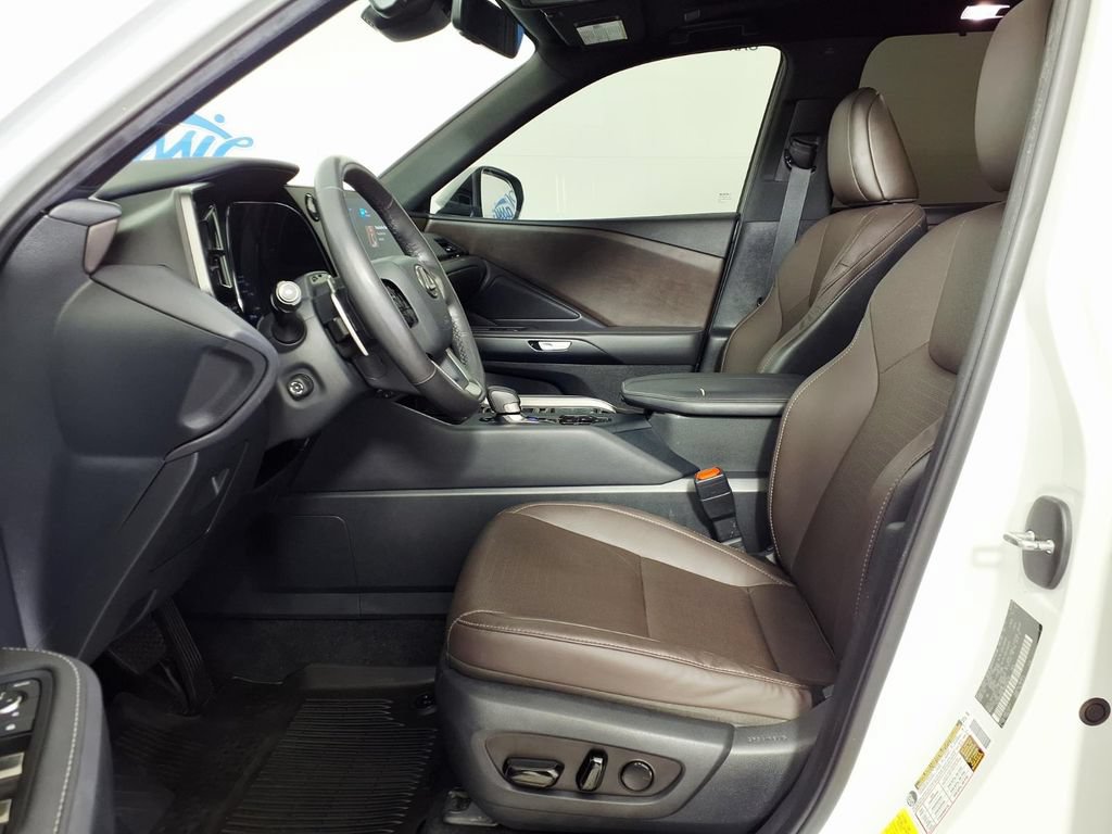 Used 2024 Lexus TX 350 FWD w/ Captains Chair Package image 7