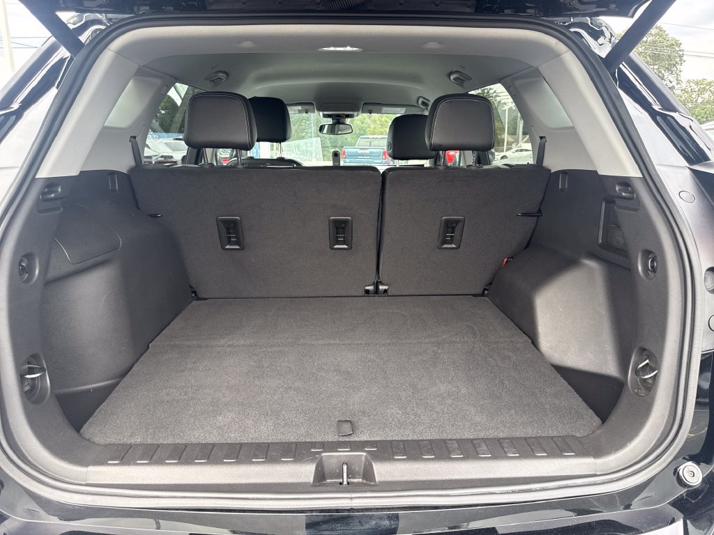 Certified 2023 GMC Terrain SLT w/ Elevation Edition FWD image 8