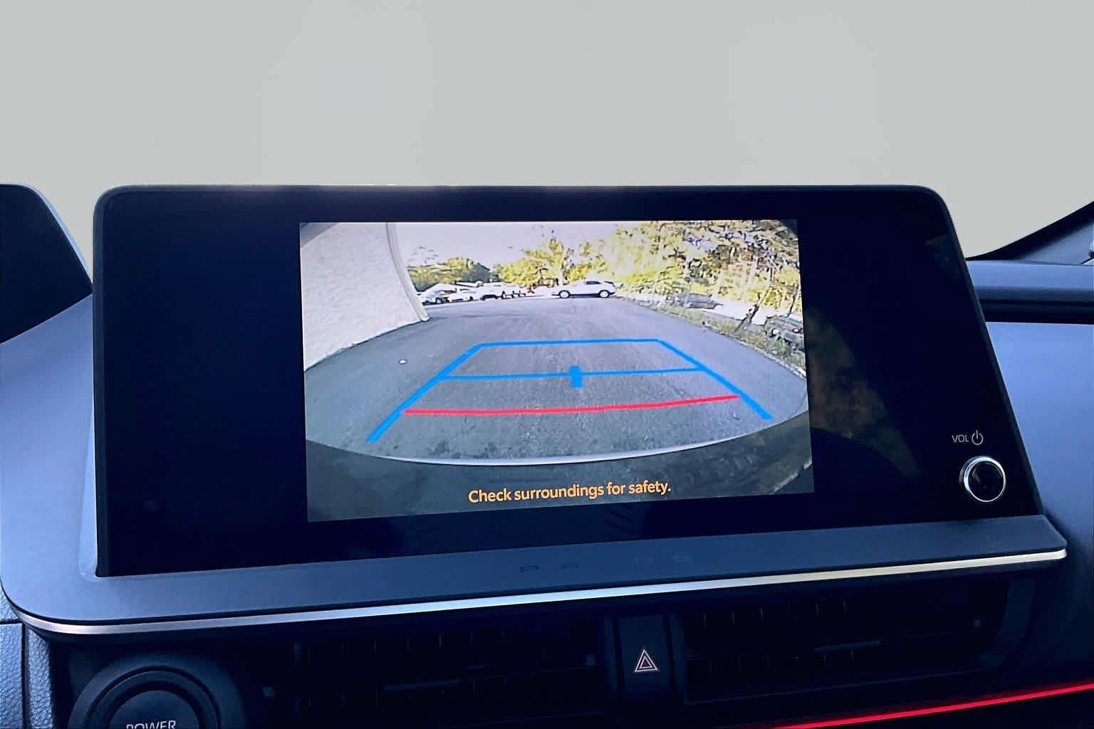 Certified 2026 Toyota Prius Plug-In Hybrid FWD image 27