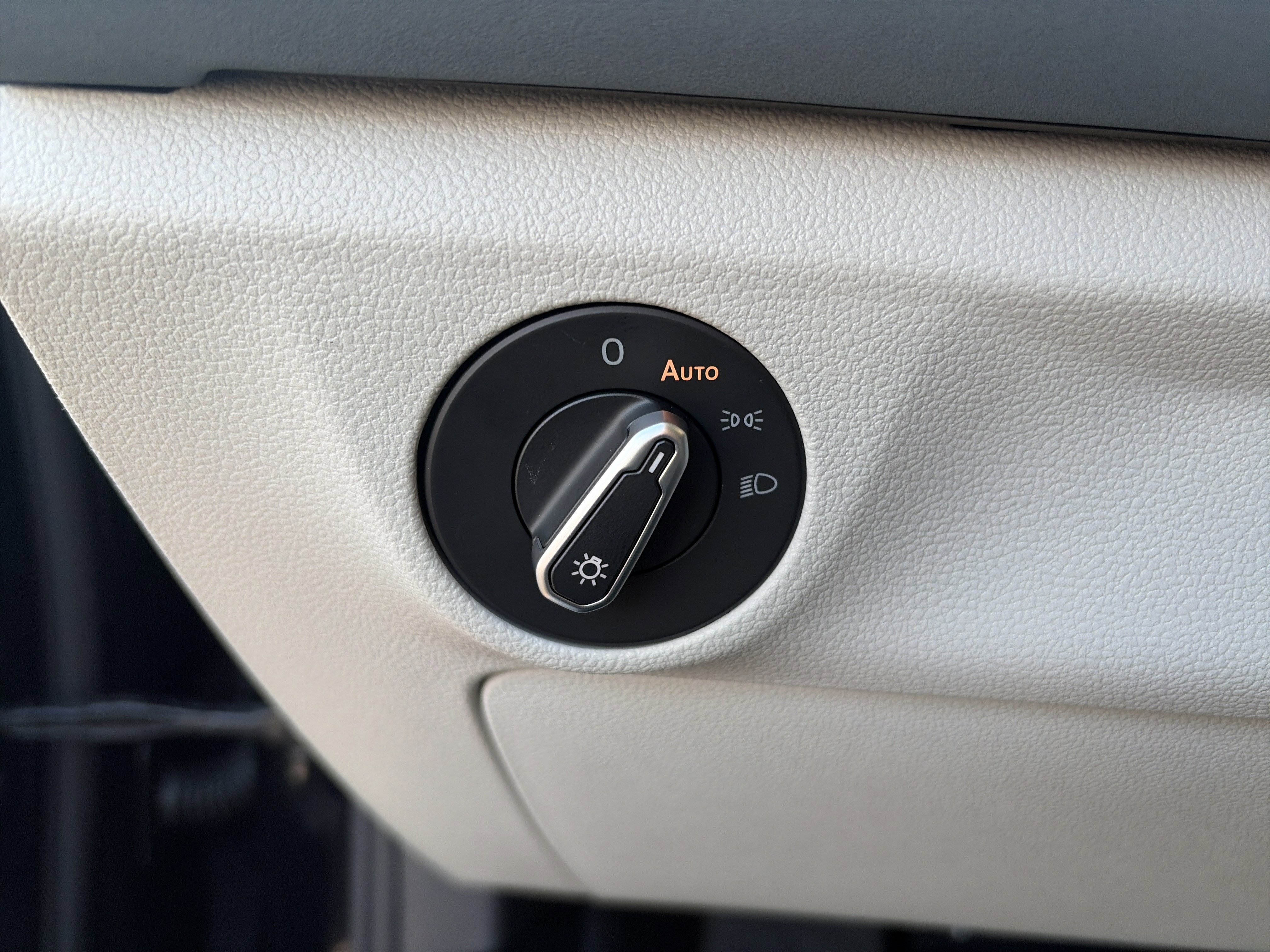 New 2026 Volkswagen Jetta SE image 22