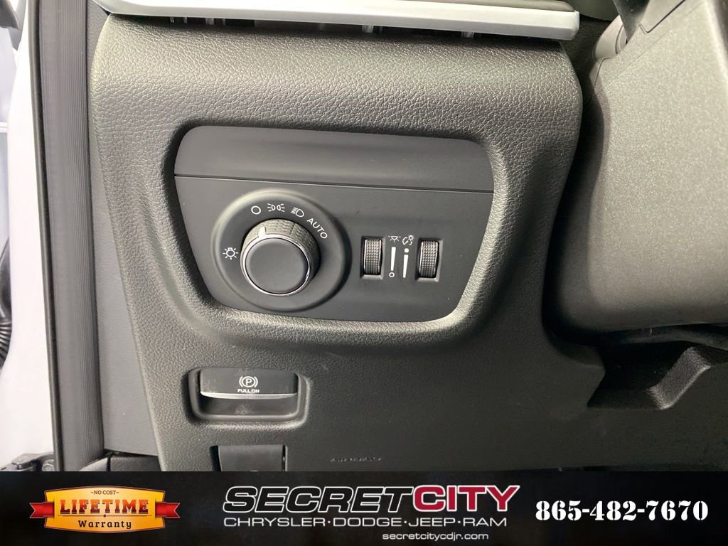 New 2026 Jeep Grand Cherokee Laredo X image 15