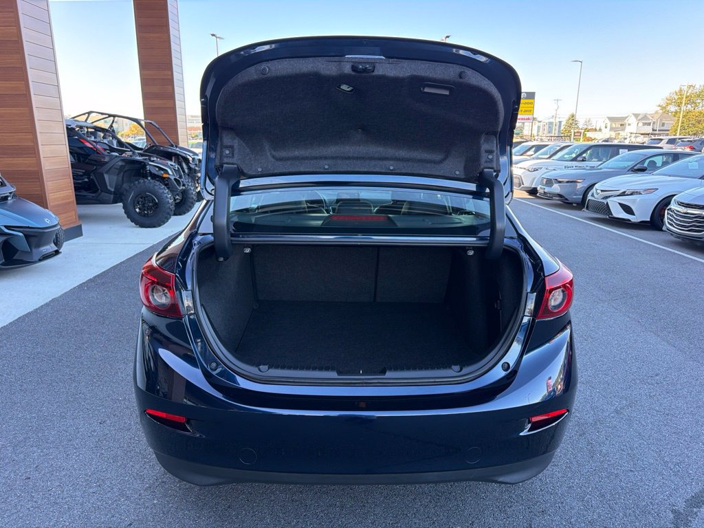 Used 2018 MAZDA MAZDA3 Touring FWD image 9