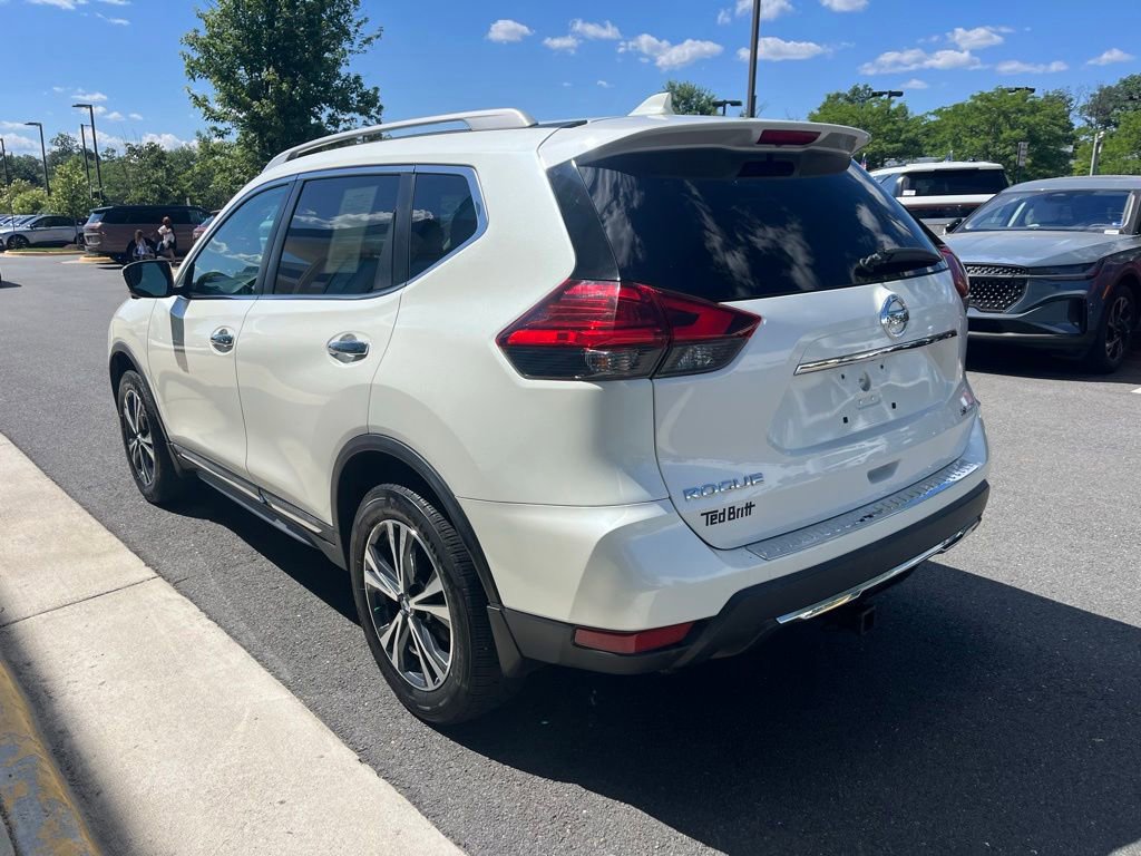 Used 2017 Nissan Rogue SL w/ SL Premium Package AWD/4WD image 5