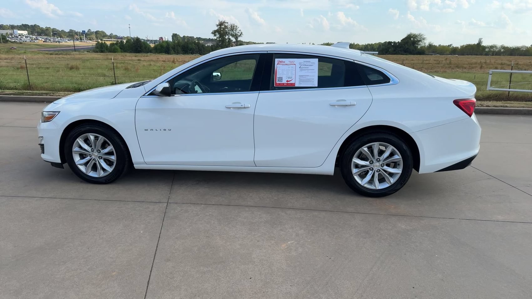 Used 2025 Chevrolet Malibu LT FWD image 6