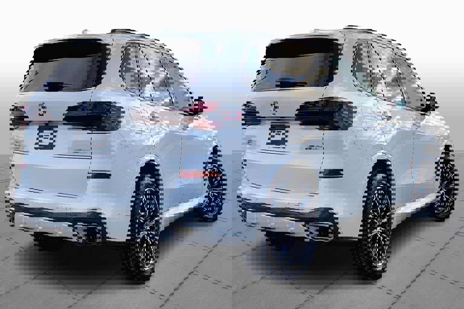 Certified 2024 BMW X5 xDrive50e w/ Executive Package image 12