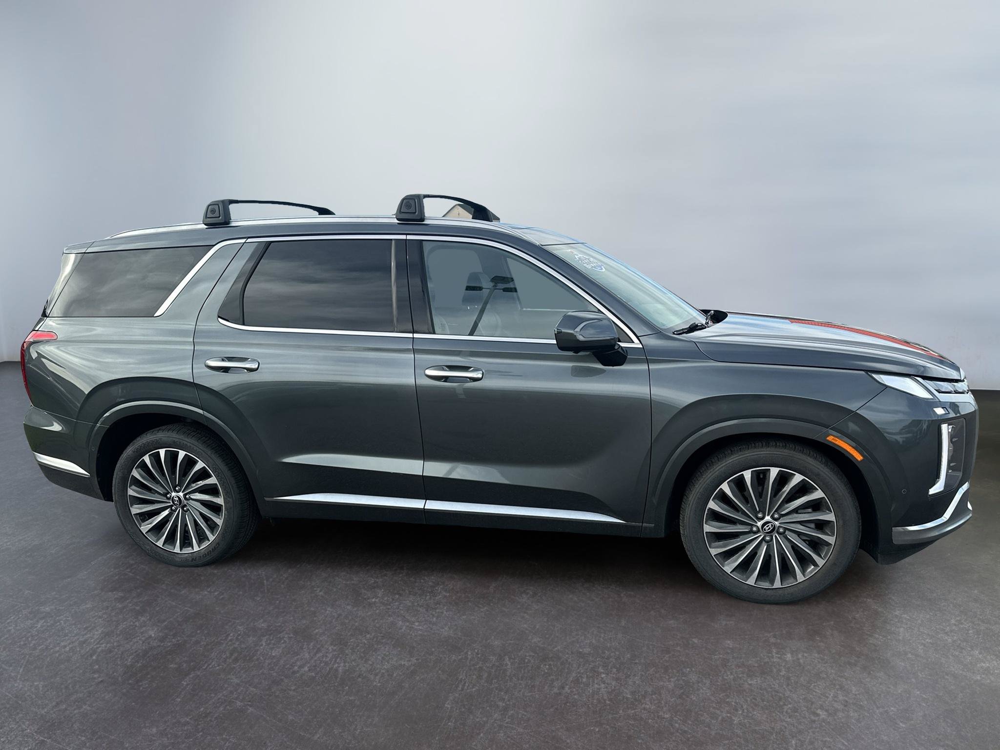 Used 2024 Hyundai Palisade Calligraphy AWD/4WD image 4