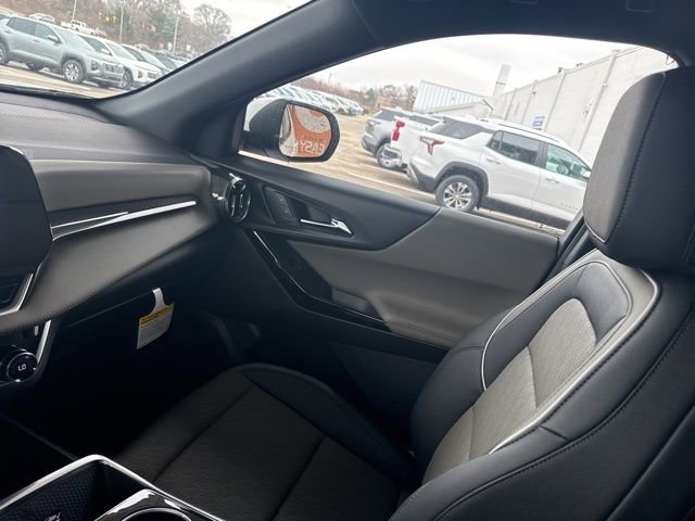 New 2026 Chevrolet Equinox LT w/ Convenience Package II image 23