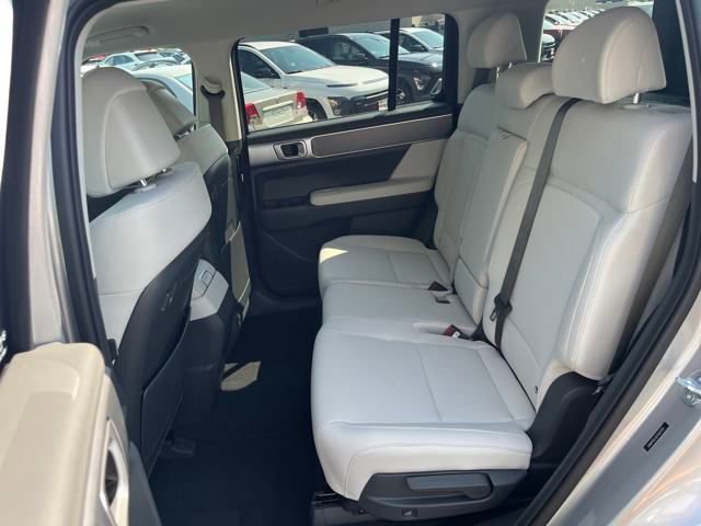 New 2026 Hyundai Santa Fe SE image 15