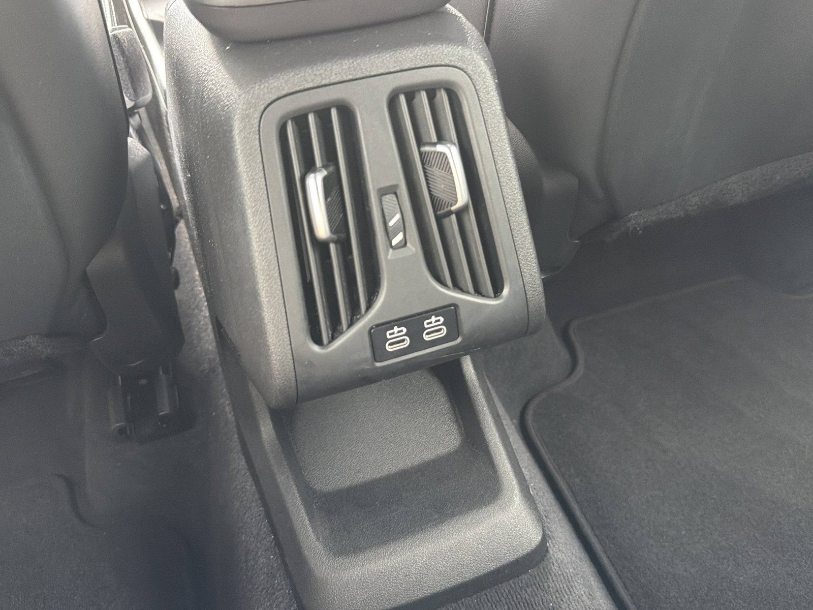 Certified 2025 BMW X2 xDrive28i AWD/4WD image 18