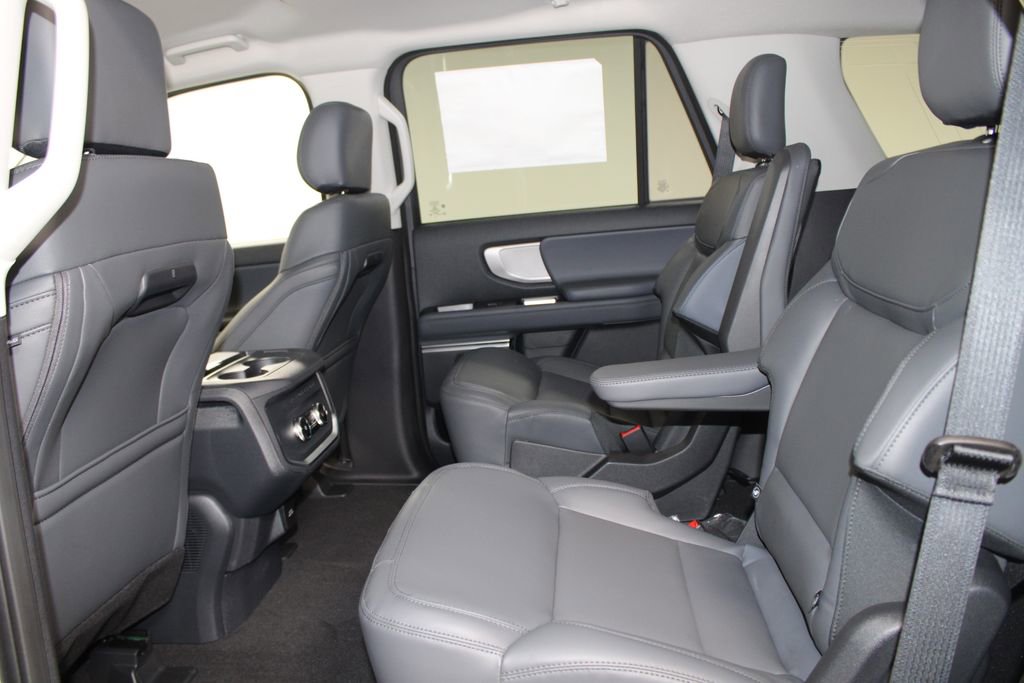 New 2026 Ford Expedition Active image 25