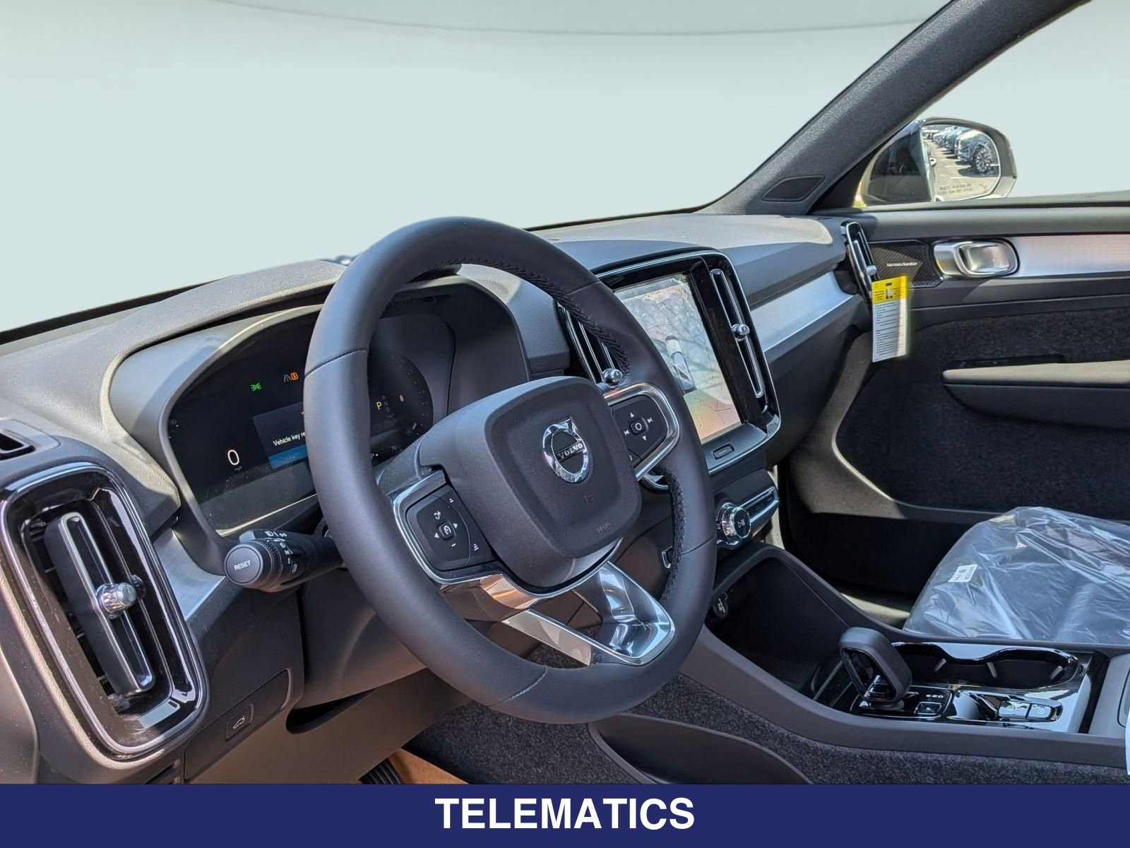 New 2026 Volvo XC40 B5 Ultra w/ Climate Package AWD/4WD image 10