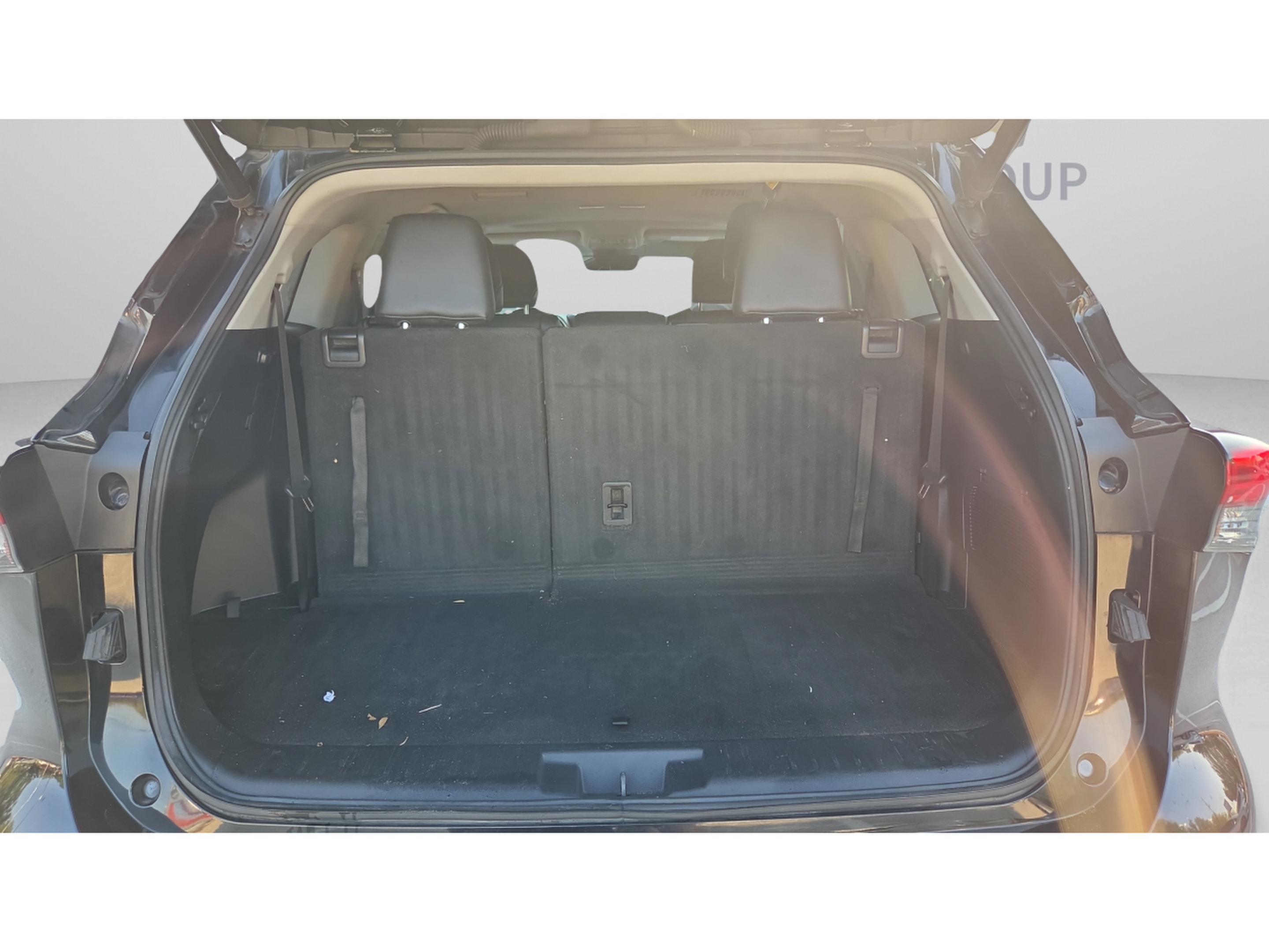 Used 2021 Toyota Highlander XLE FWD image 13