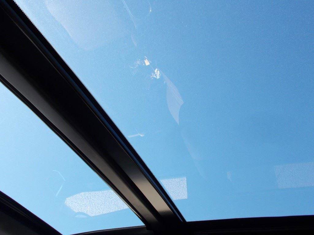 Used 2023 Nissan Titan Platinum Reserve w/ Moonroof Package AWD/4WD image 14