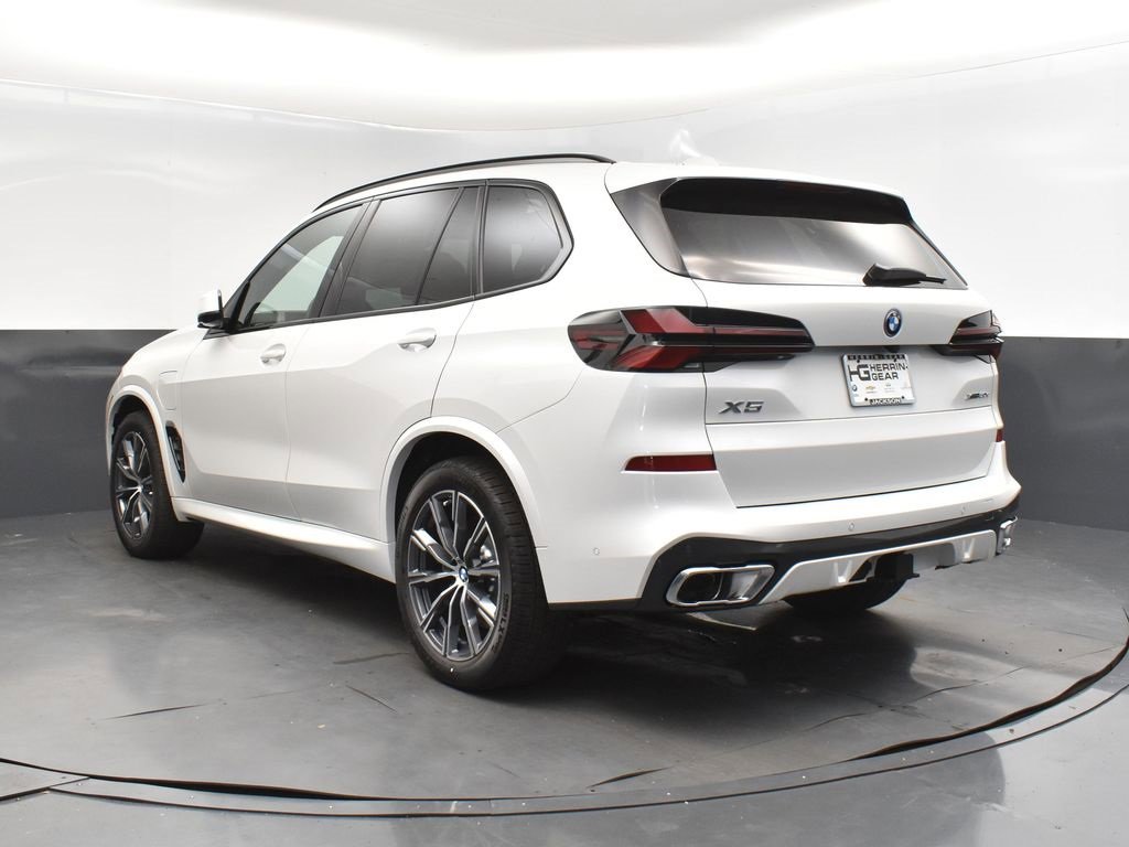 New 2026 BMW X5 xDrive50e image 4