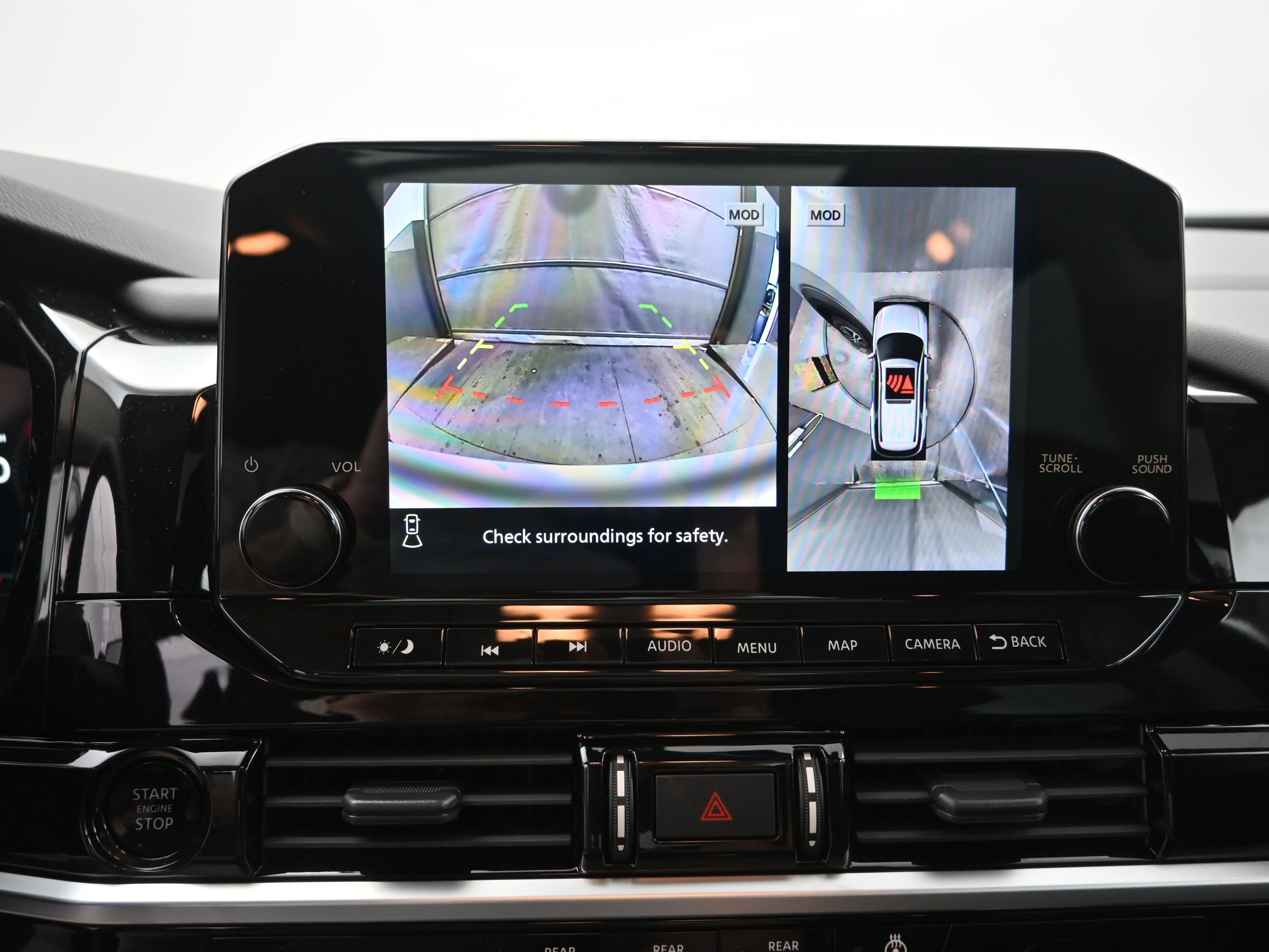 New 2025 Nissan Pathfinder Platinum image 16