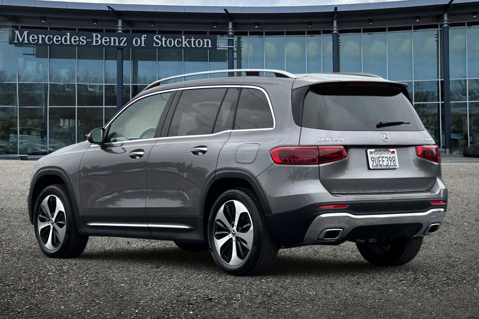 Certified 2025 Mercedes-Benz GLB 250 4MATIC image 6