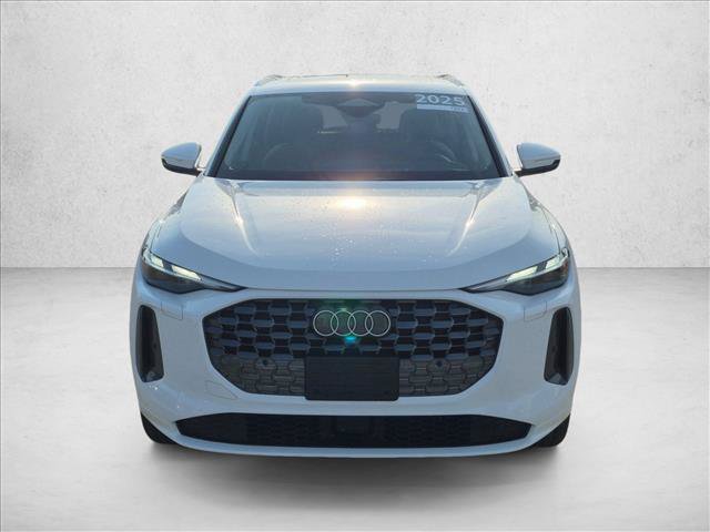 Certified 2025 Audi Q5 Premium w/ Convenience Package AWD/4WD image 2