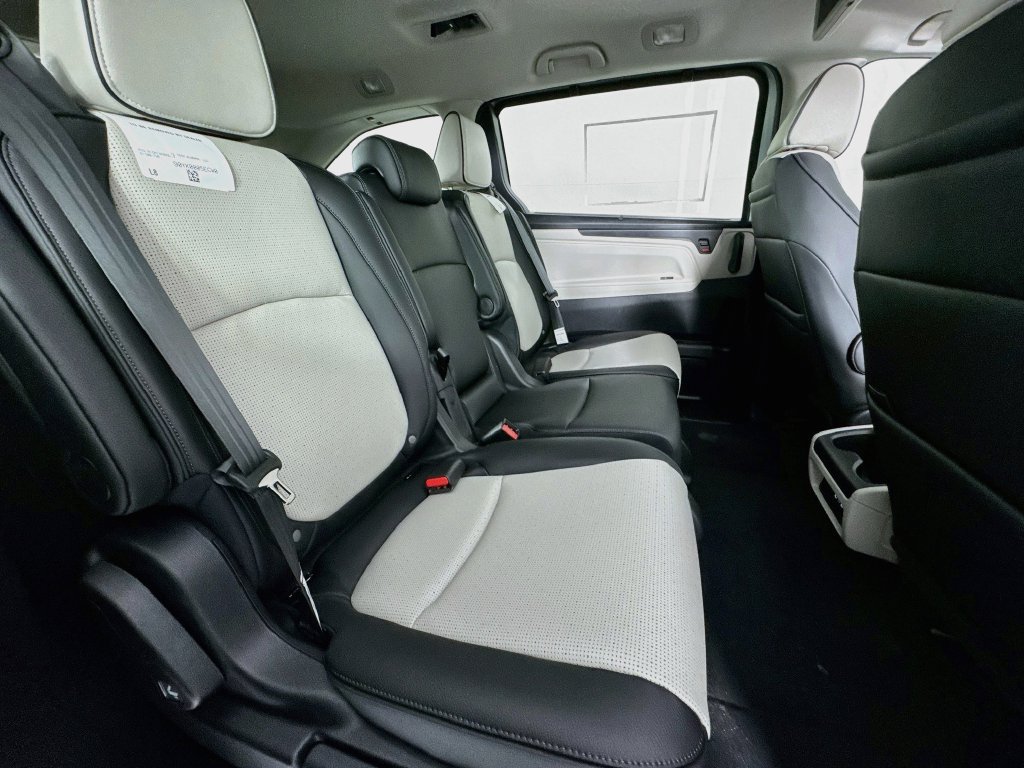 Used 2026 Honda Odyssey Elite image 38