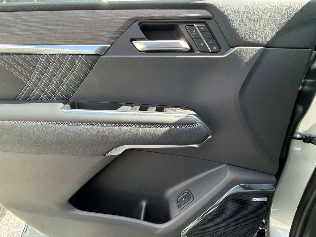 New 2026 GMC Acadia Denali w/ Super Cruise Package image 28