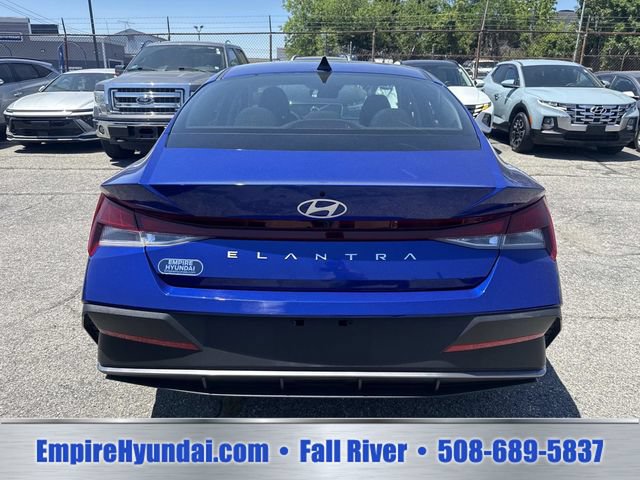 Certified 2024 Hyundai Elantra SEL FWD image 4