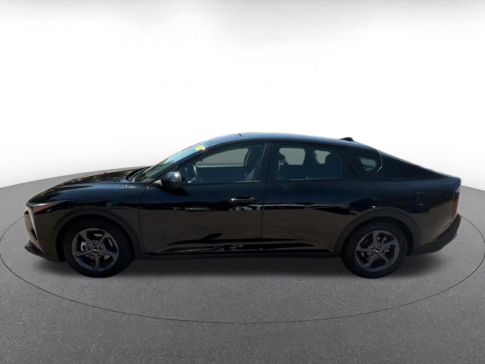 Used 2026 Kia K4 FWD image 8