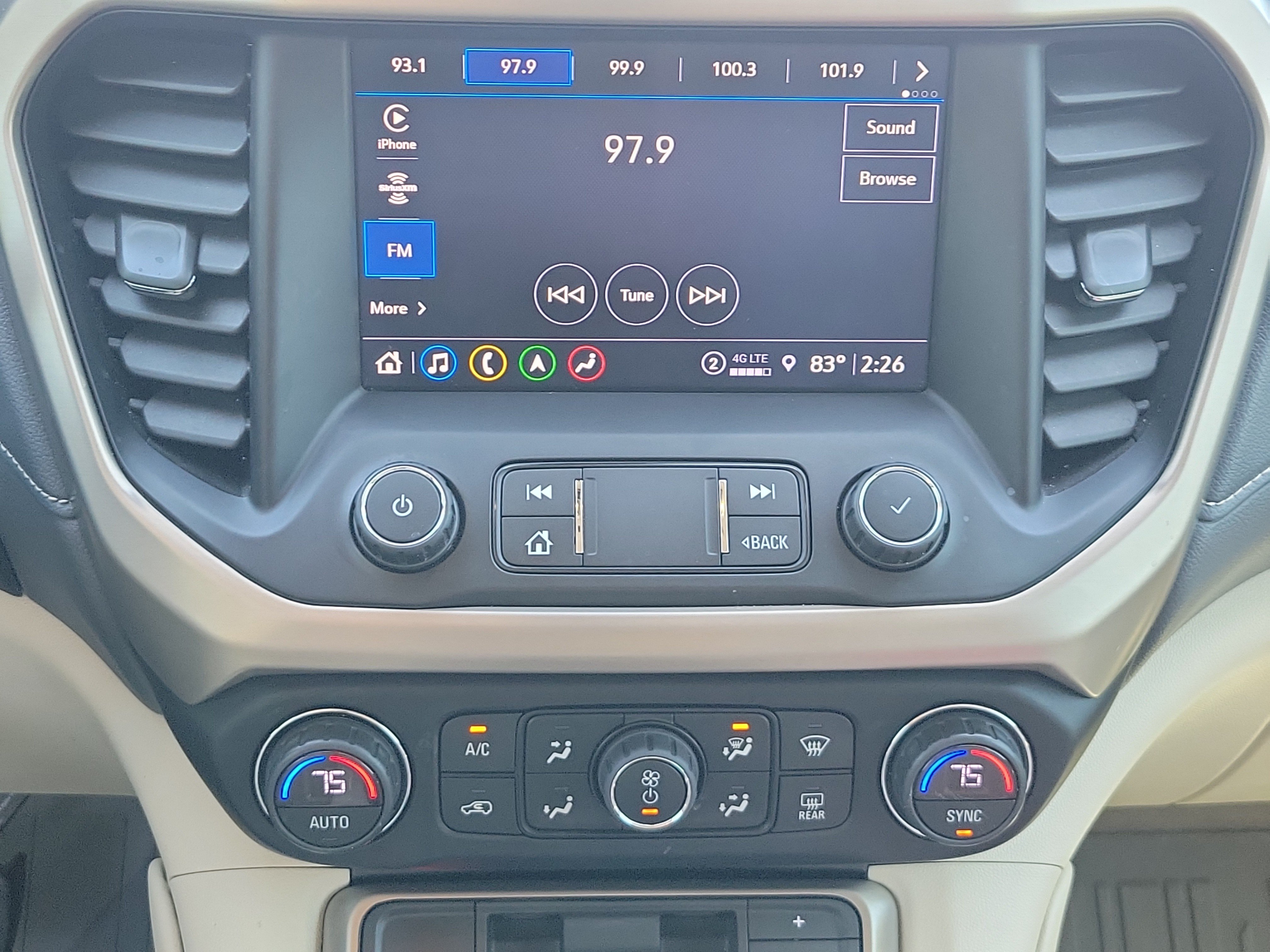 Used 2022 GMC Acadia Denali w/ Denali Ultimate Package AWD/4WD image 26