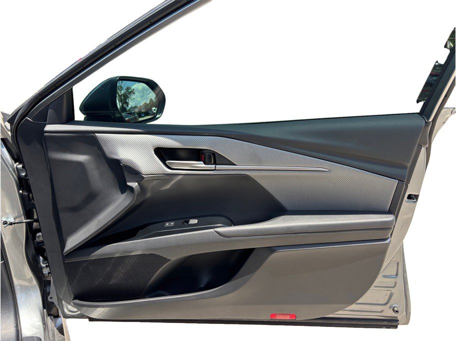 Used 2025 Toyota Camry SE FWD image 39