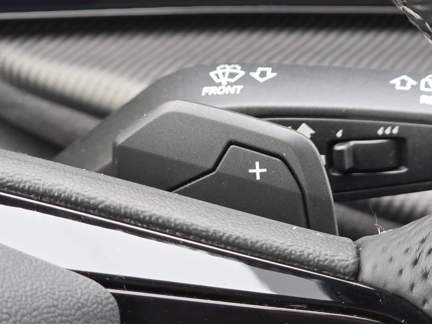 New 2026 Audi SQ5 Premium Plus image 18