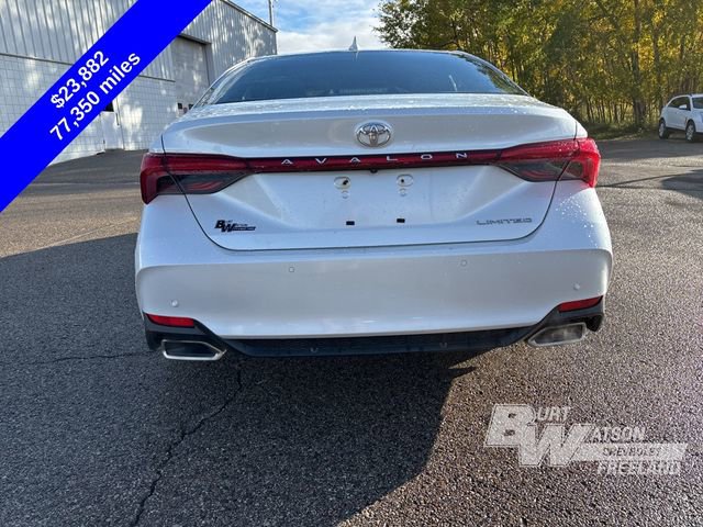 Used 2019 Toyota Avalon Limited image 17