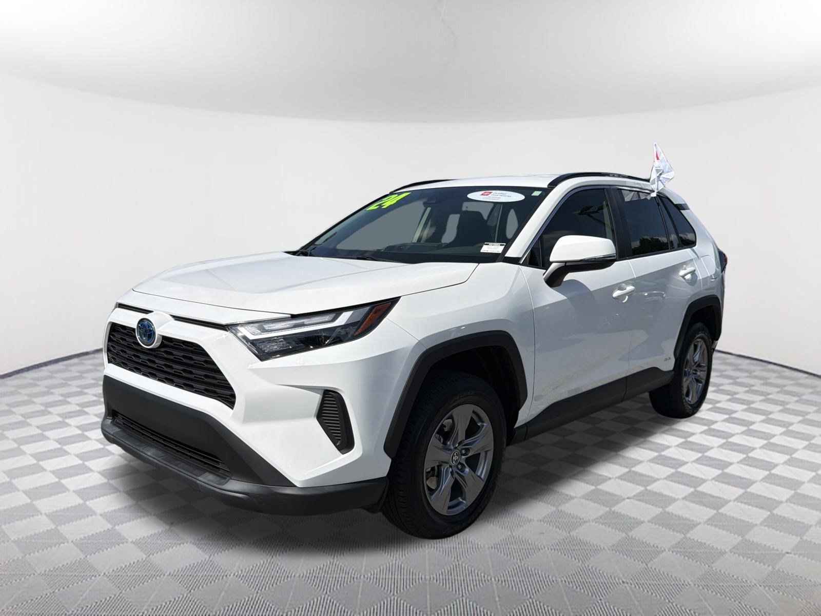 Certified 2024 Toyota RAV4 XLE AWD/4WD image 3