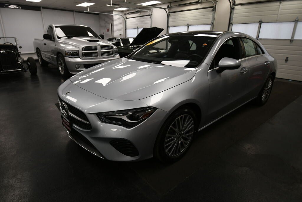 Used 2025 Mercedes-Benz CLA 250 4MATIC image 4