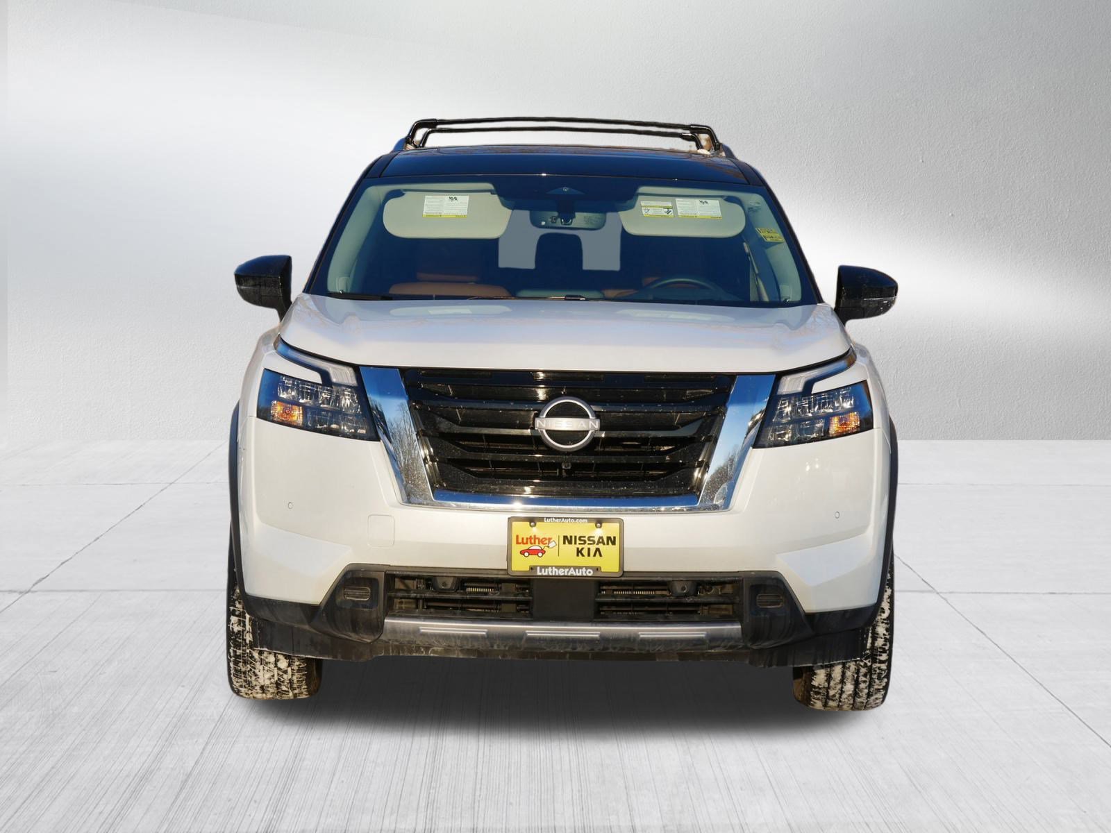 Certified 2025 Nissan Pathfinder Platinum video 2