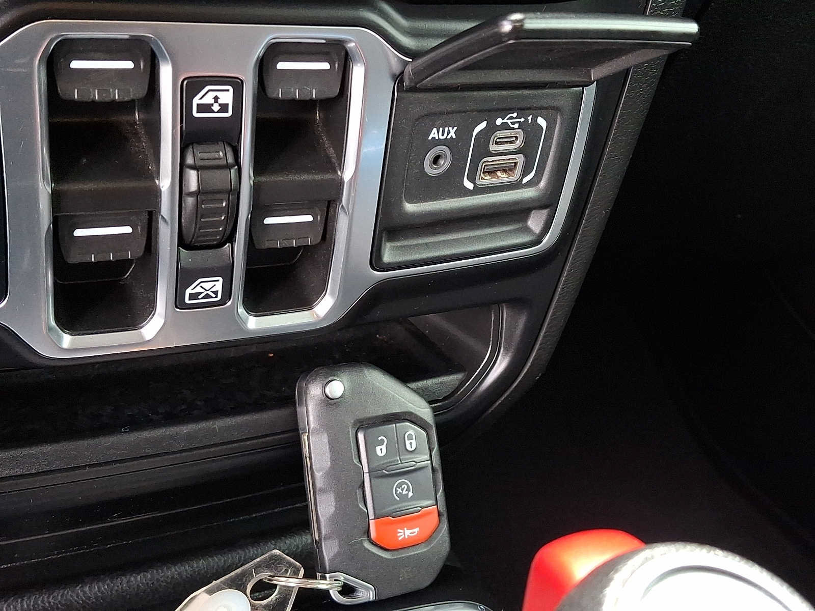 Used 2022 Jeep Gladiator Sport AWD/4WD image 25