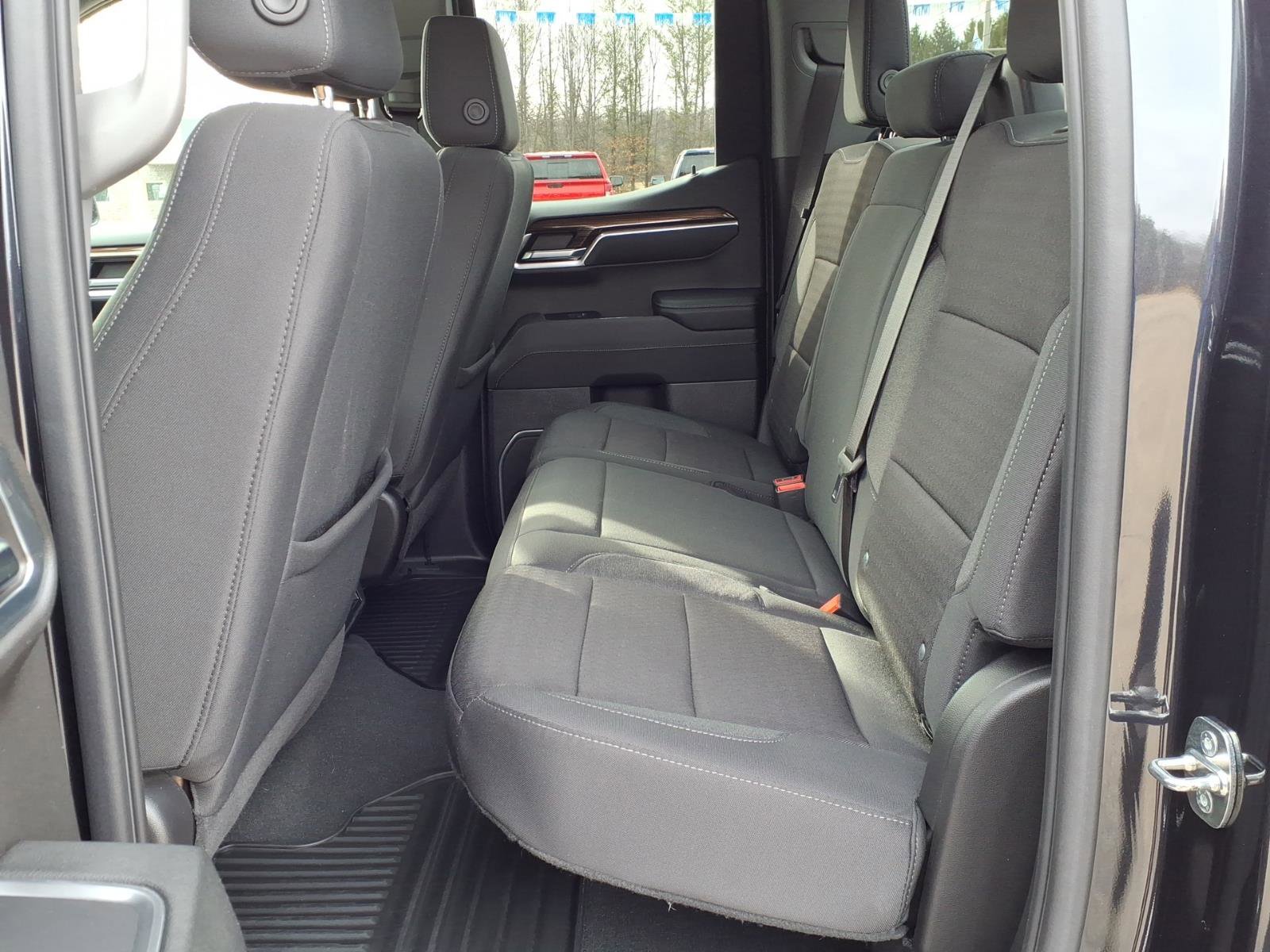 Certified 2023 Chevrolet Silverado 1500 LT w/ Z71 Off-Road Package image 23