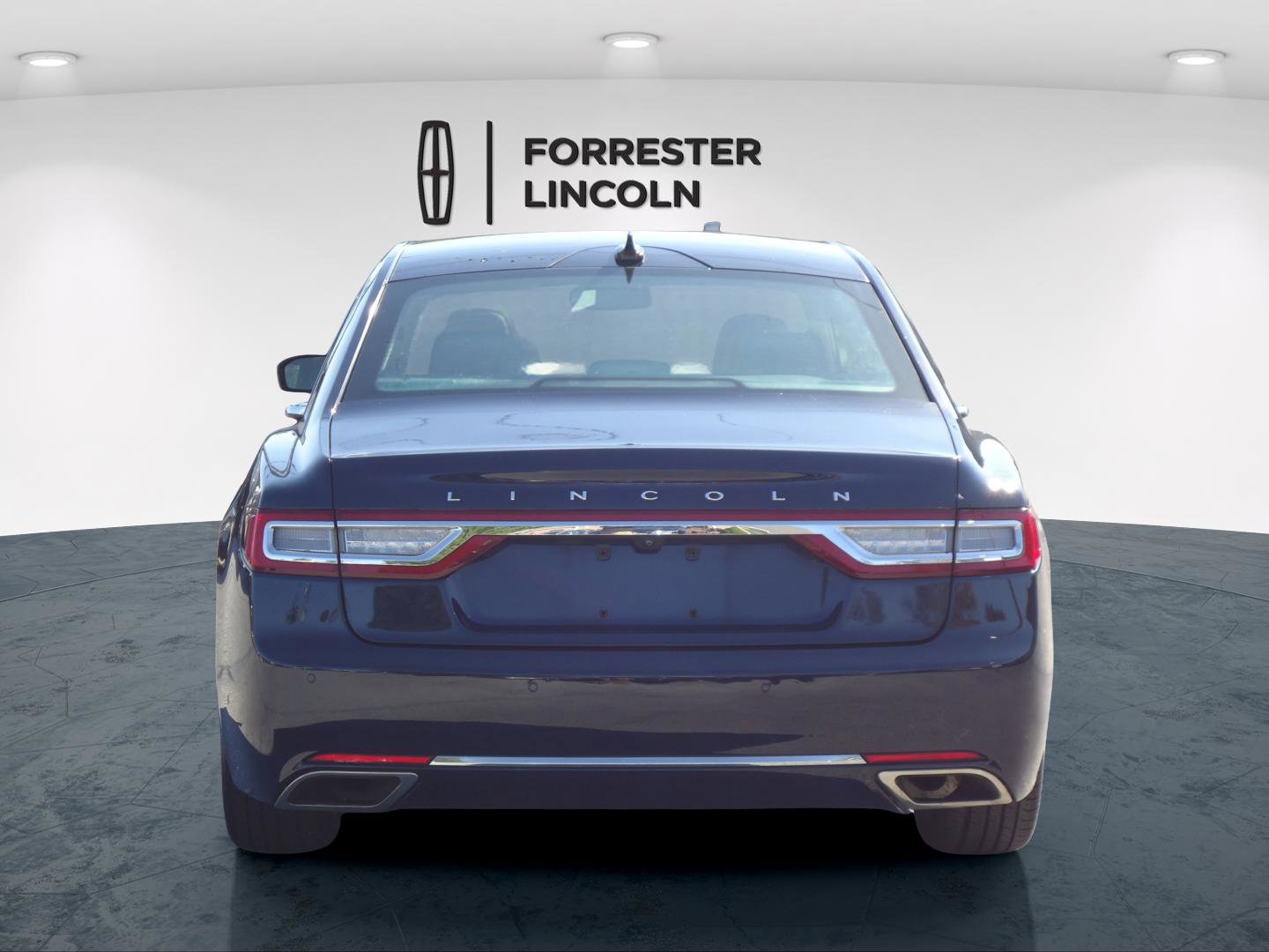 Used 2020 Lincoln Continental Reserve w/ Luxury Package image 4