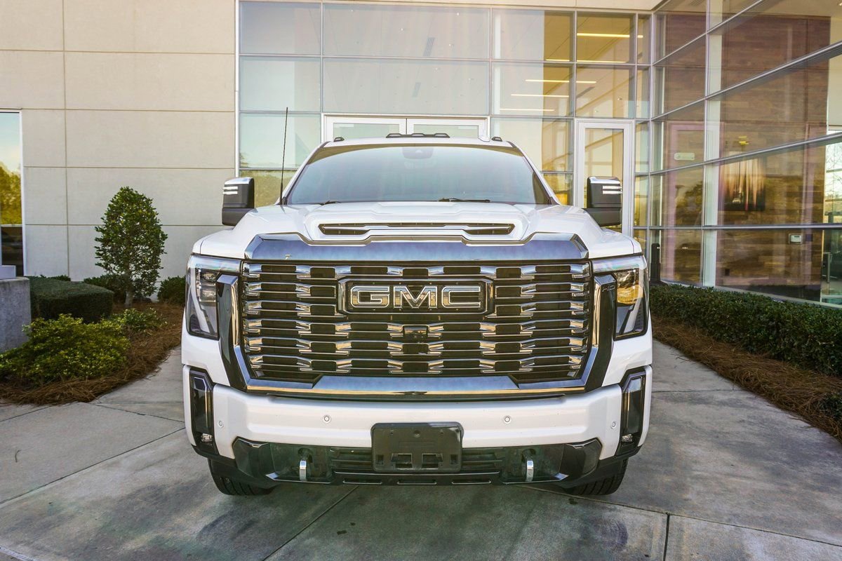 Used 2024 GMC Sierra 2500 Denali Ultimate image 7