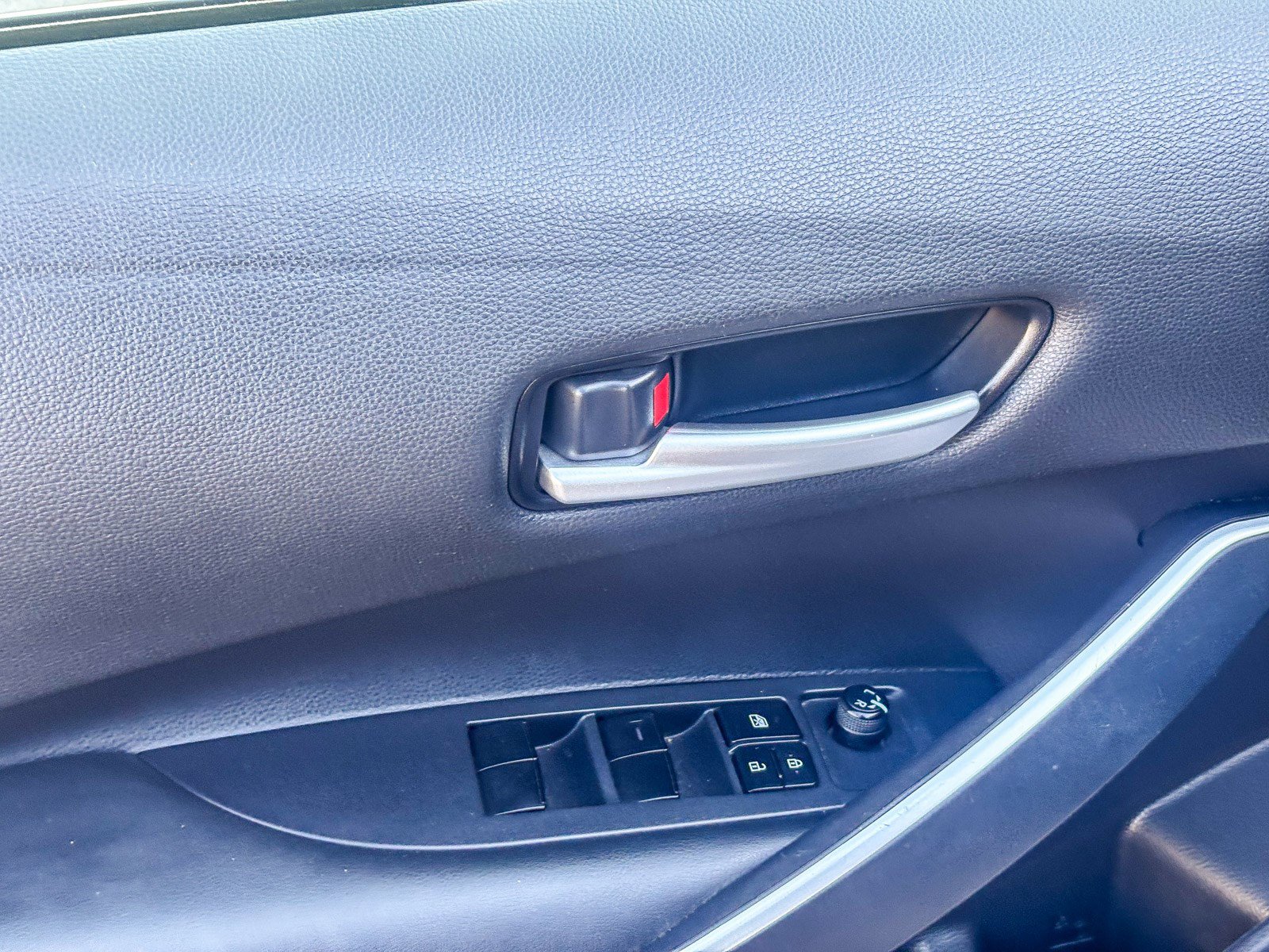 Certified 2021 Toyota Corolla SE w/ Carpet Mat Package (TMS) image 22