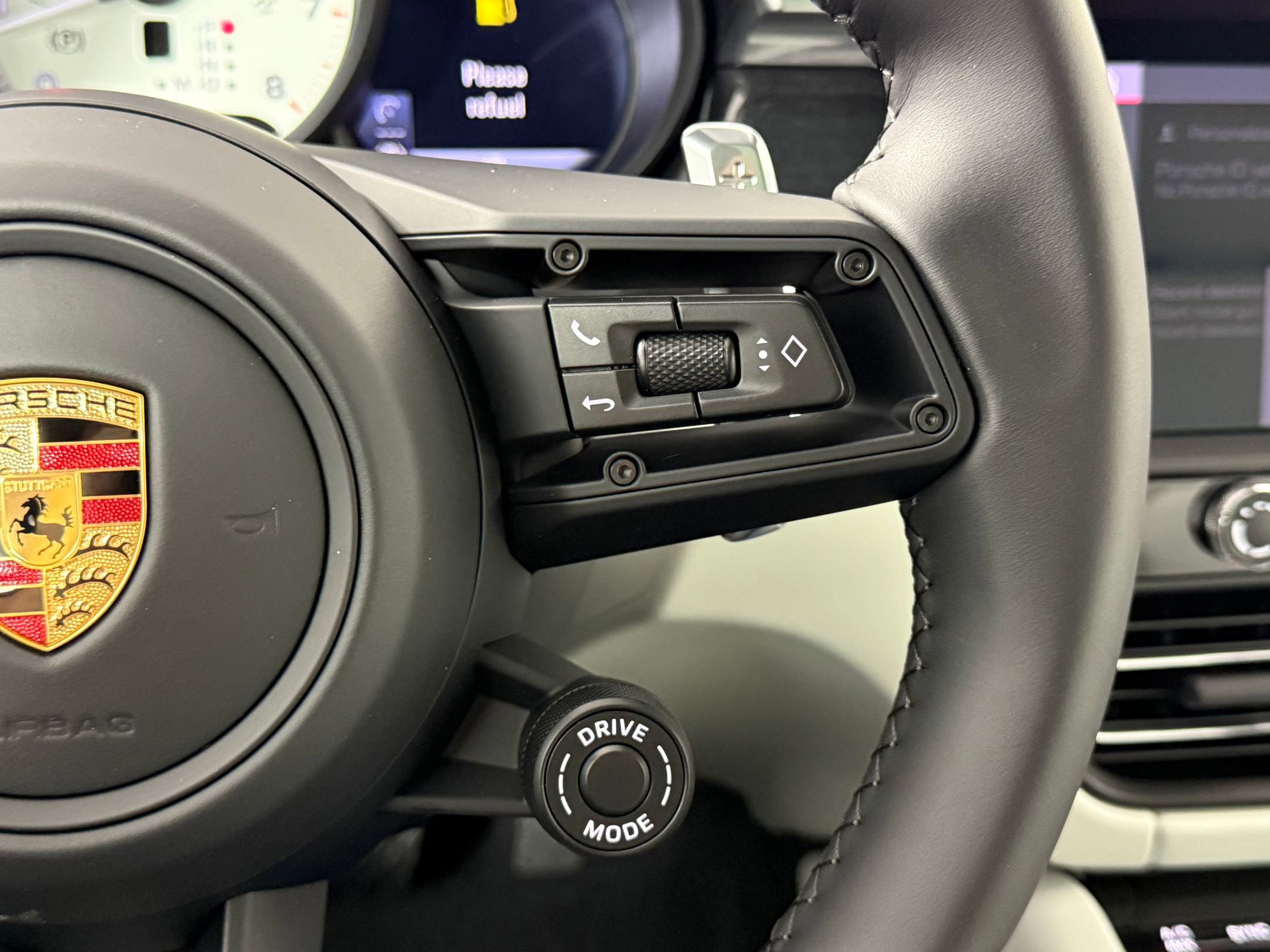 New 2026 Porsche Macan GTS AWD/4WD image 23