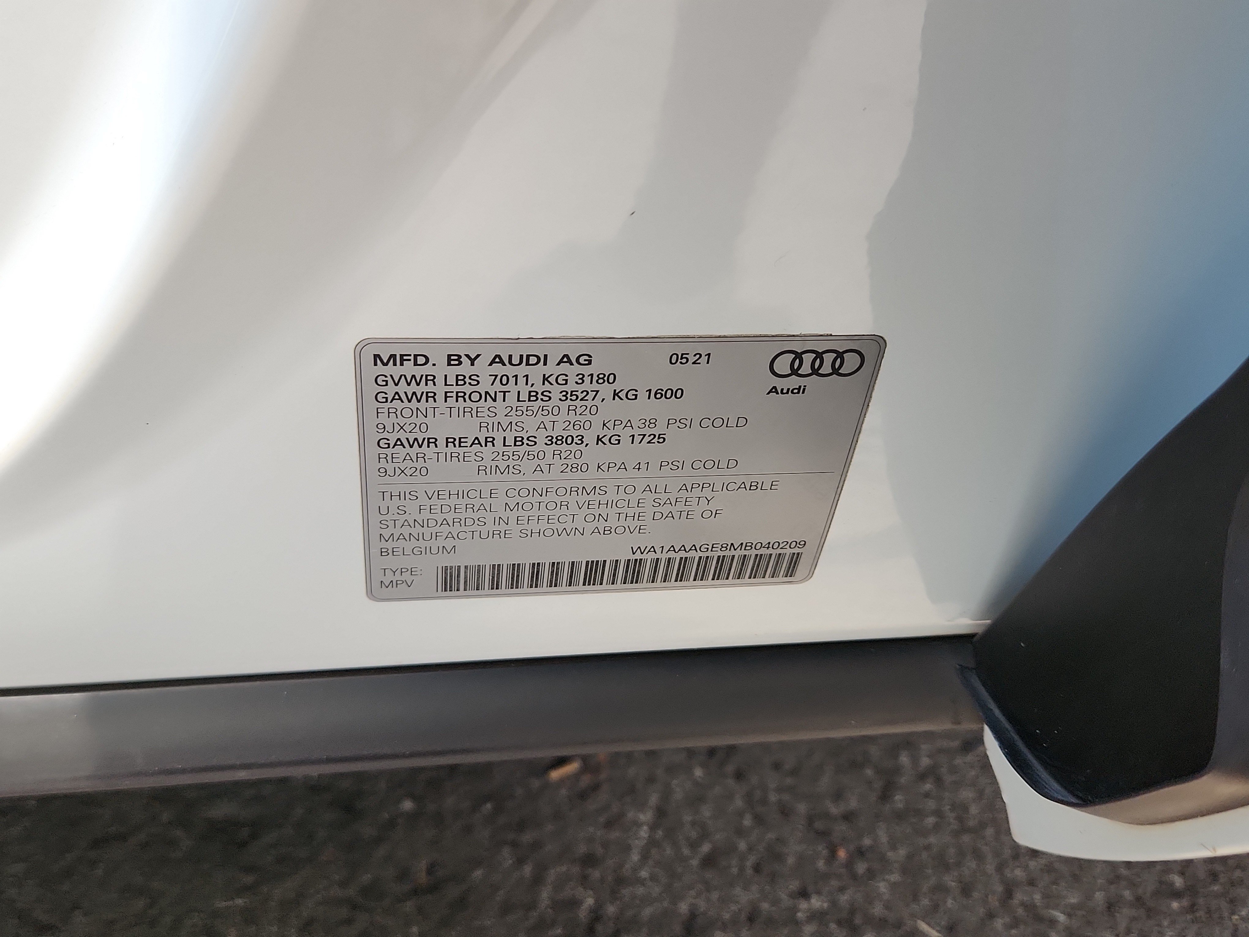 Used 2021 Audi e-tron Premium w/ Convenience Plus Package AWD/4WD image 19