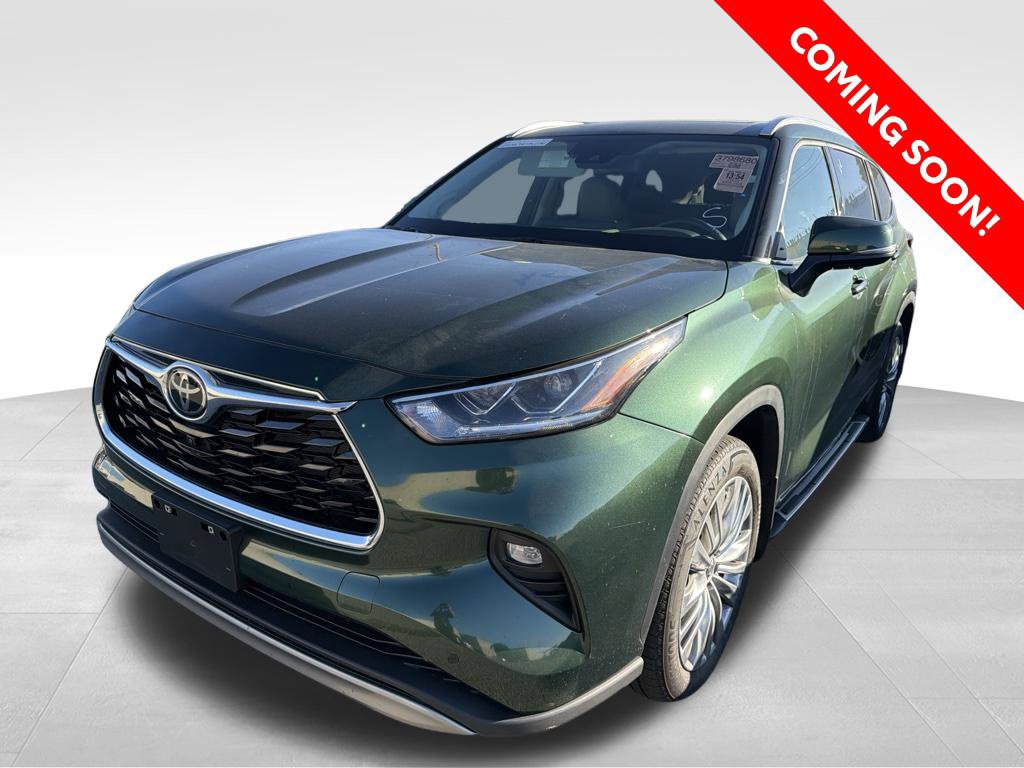 Used 2024 Toyota Highlander Platinum