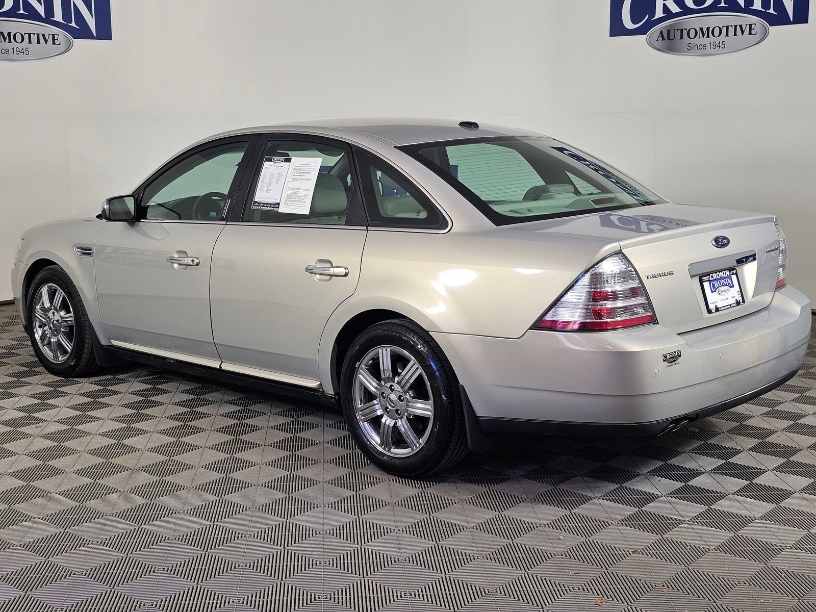 Used 2009 Ford Taurus Limited FWD image 21